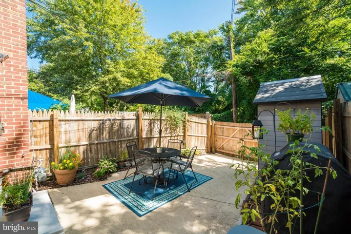 105 Mount Vernon Ave, Alexandria, Virginia 22301