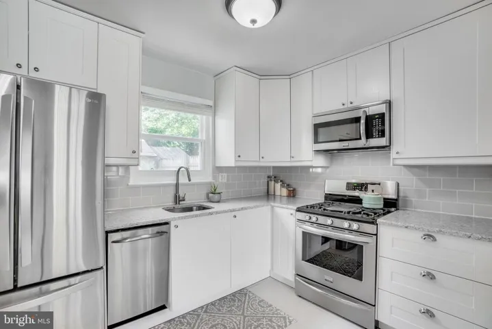 105 Mount Vernon Ave, Alexandria, Virginia 22301