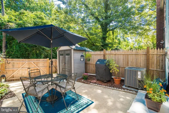 105 Mount Vernon Ave, Alexandria, Virginia 22301