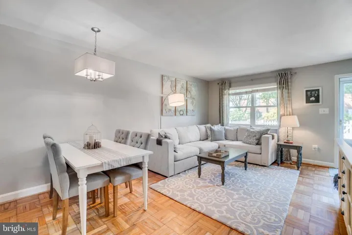 105 Mount Vernon Ave, Alexandria, Virginia 22301