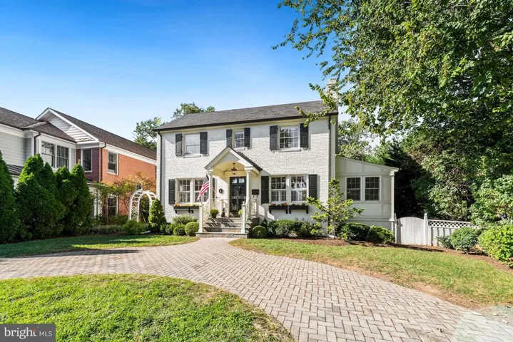 4717 24th Rd N, Arlington, Virginia 22207