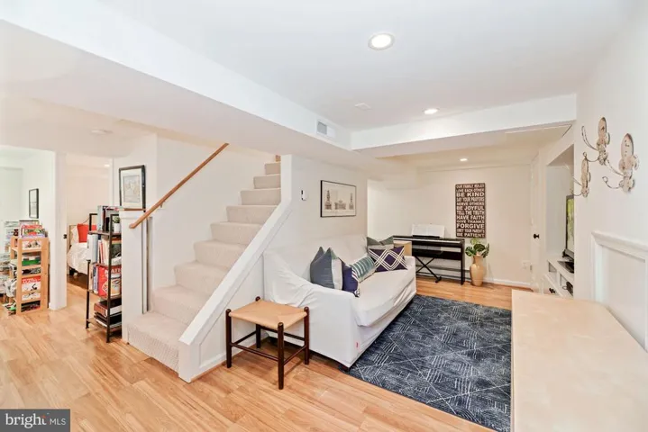 4717 24th Rd N, Arlington, Virginia 22207