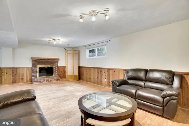 7052 Cindy Ln, Annandale, Virginia 22003