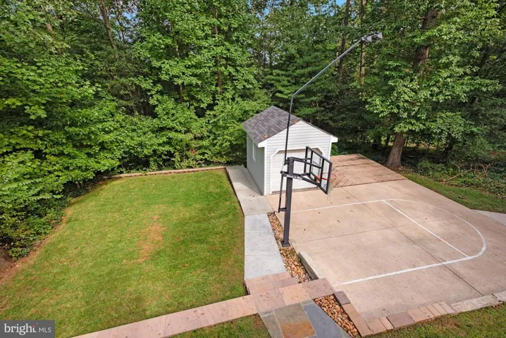7052 Cindy Ln, Annandale, Virginia 22003