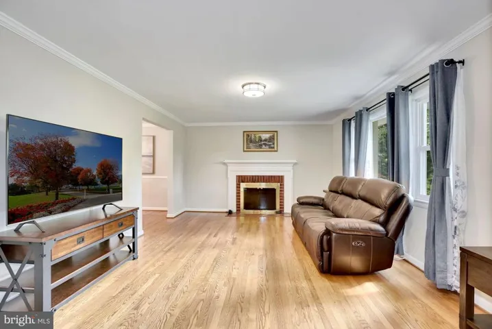 7052 Cindy Ln, Annandale, Virginia 22003
