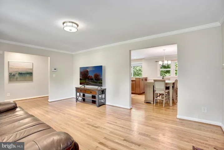 7052 Cindy Ln, Annandale, Virginia 22003