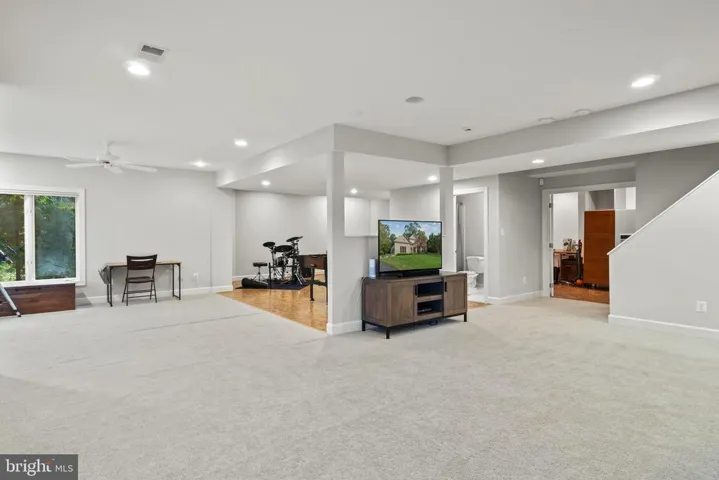 1163 Fieldview Dr, Reston, Virginia 20194