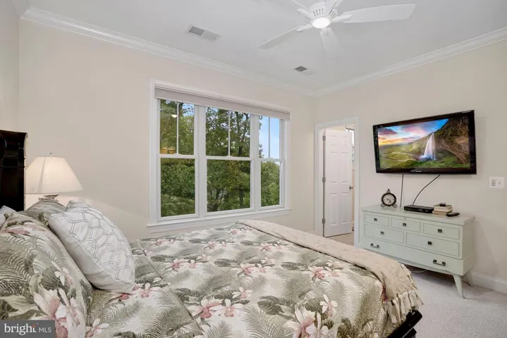 5659 Glenwood Dr, Alexandria, Virginia 22310