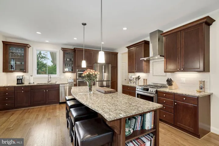 5659 Glenwood Dr, Alexandria, Virginia 22310