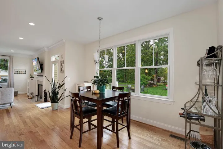 5659 Glenwood Dr, Alexandria, Virginia 22310