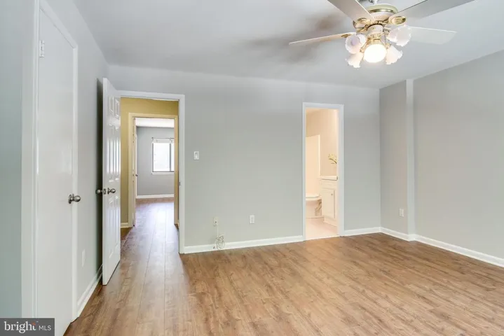 3863-a Steppes Ct, Falls Church, Virginia 22041