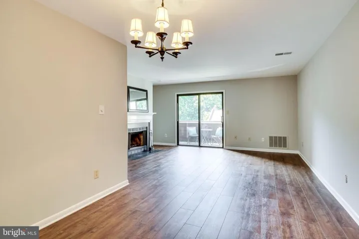 3863-a Steppes Ct, Falls Church, Virginia 22041