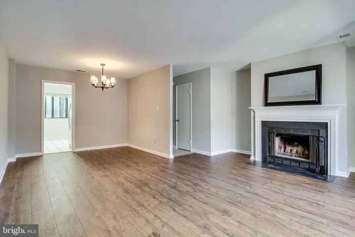 3863-a Steppes Ct, Falls Church, Virginia 22041