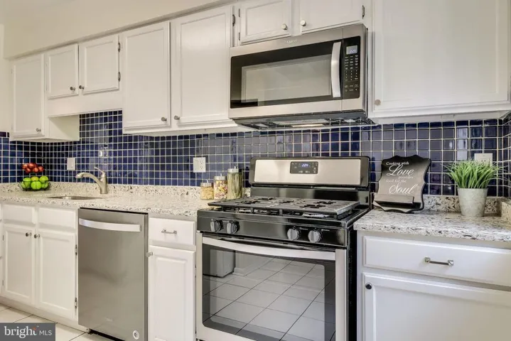 3863-a Steppes Ct, Falls Church, Virginia 22041