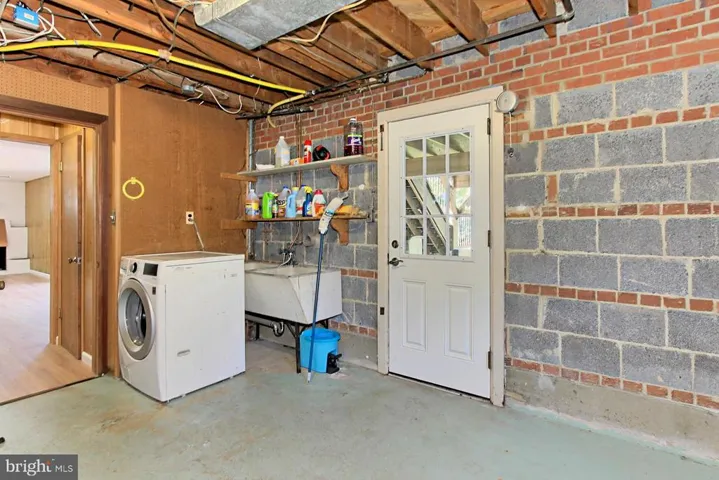 3106 Shadeland Dr, Falls Church, Virginia 22044
