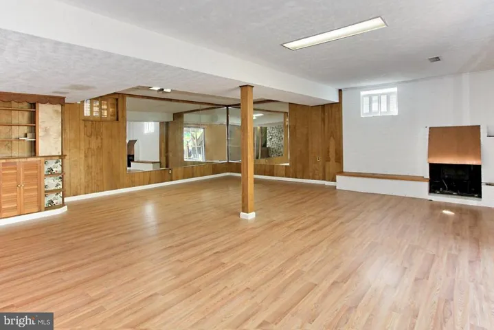 3106 Shadeland Dr, Falls Church, Virginia 22044
