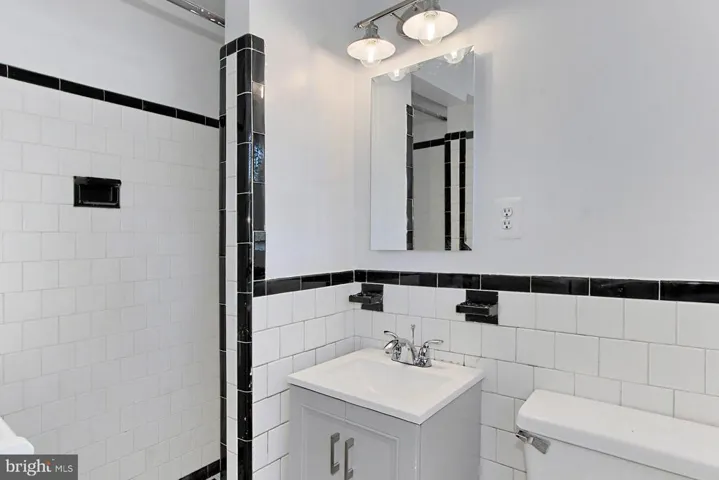 3106 Shadeland Dr, Falls Church, Virginia 22044