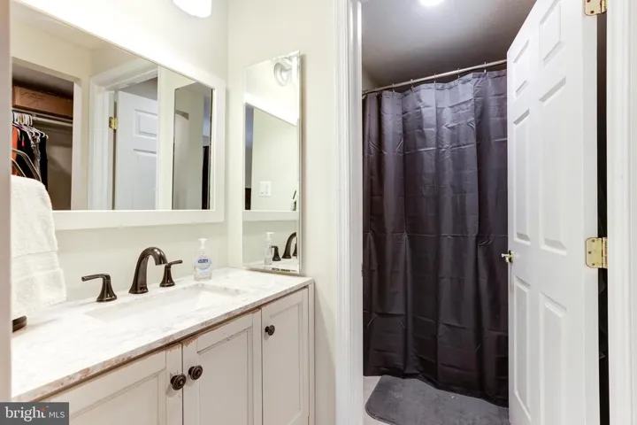 8106 Winter Blue Ct, Springfield, Virginia 22153