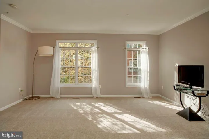 444 Clayton Ln, Alexandria, Virginia 22304