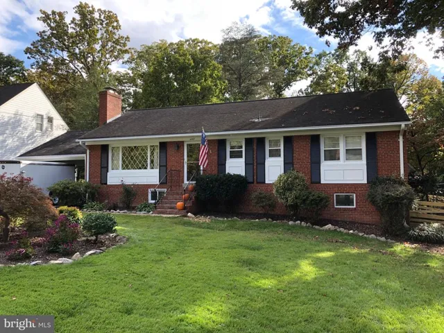 4007 Woodley Dr, Alexandria, Virginia 22309