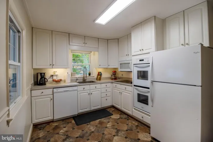 4007 Woodley Dr, Alexandria, Virginia 22309