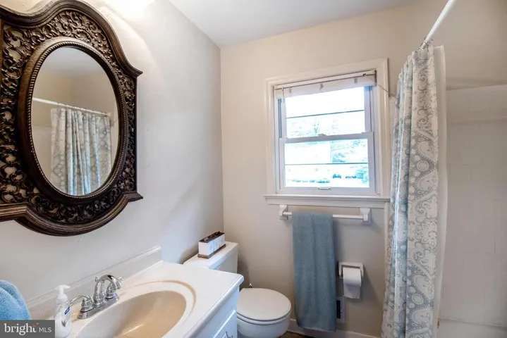 4007 Woodley Dr, Alexandria, Virginia 22309