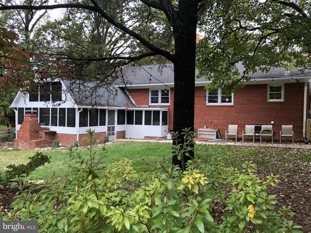 4007 Woodley Dr, Alexandria, Virginia 22309