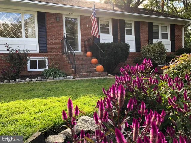 4007 Woodley Dr, Alexandria, Virginia 22309