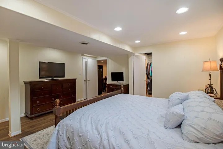 4007 Woodley Dr, Alexandria, Virginia 22309