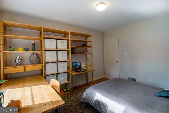 4007 Woodley Dr, Alexandria, Virginia 22309