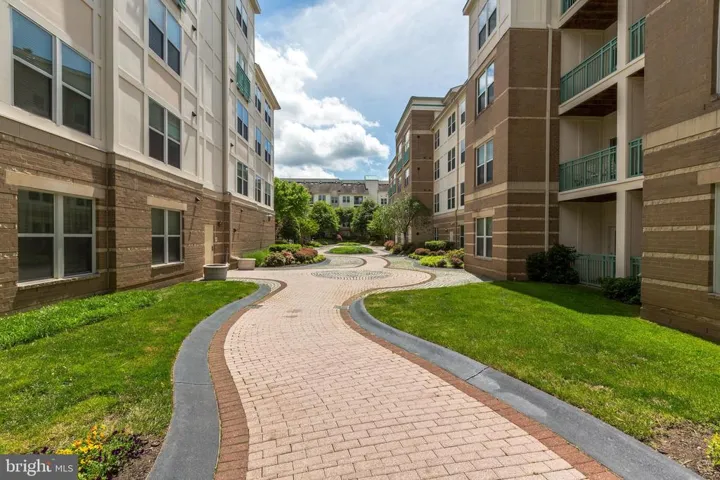 12000 Market St #382, Reston, Virginia 20190