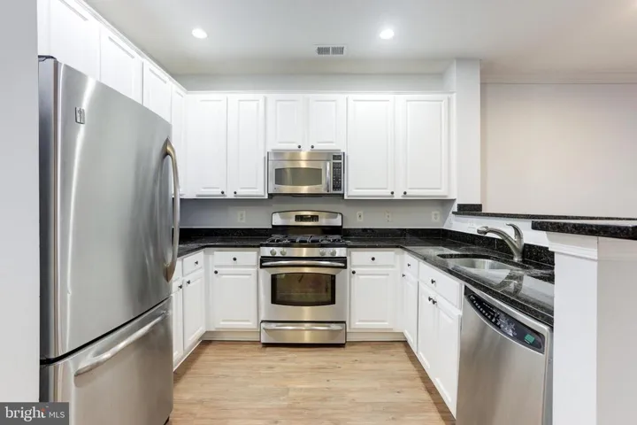 12000 Market St #382, Reston, Virginia 20190