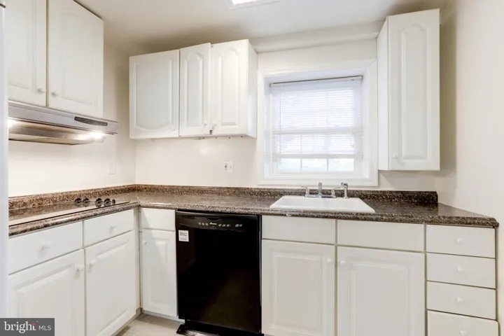 7039 Calamo St, Springfield, Virginia 22150