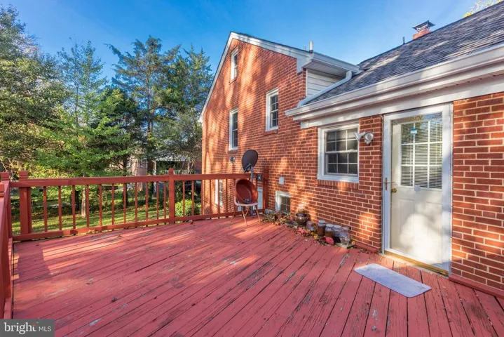 7039 Calamo St, Springfield, Virginia 22150