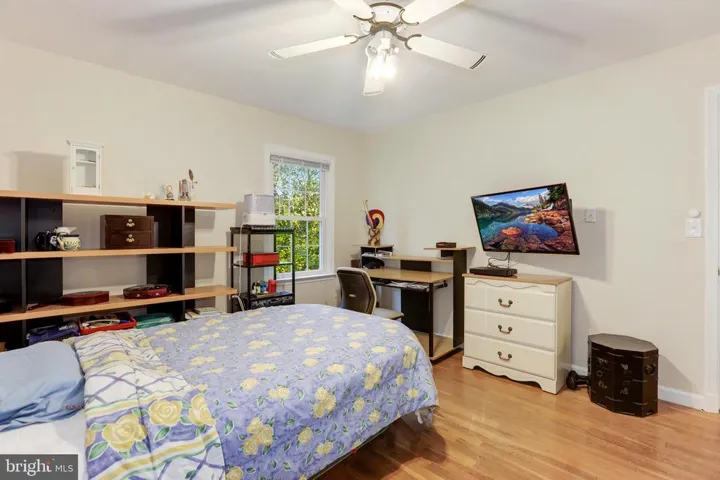 7039 Calamo St, Springfield, Virginia 22150