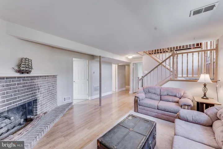 113 N Garfield Rd, Sterling, Virginia 20164