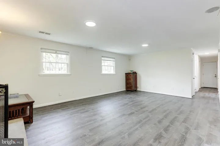 1348 Macbeth St, Mclean, Virginia 22102
