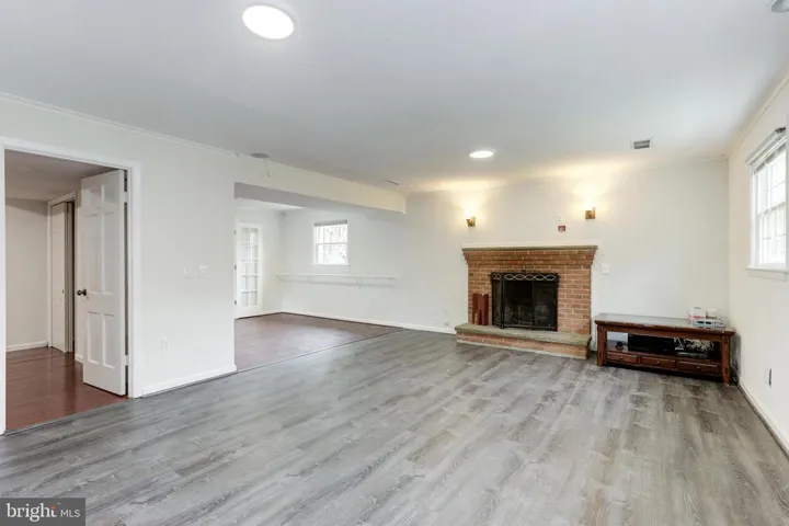 1348 Macbeth St, Mclean, Virginia 22102