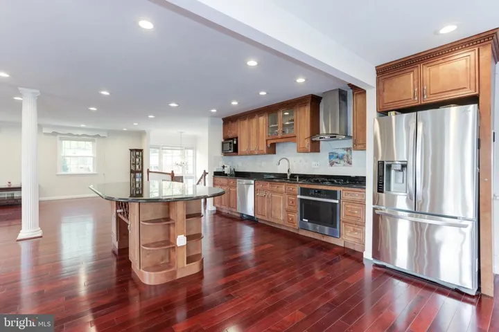 1348 Macbeth St, Mclean, Virginia 22102
