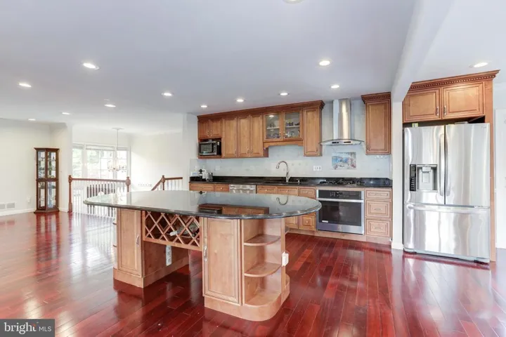 1348 Macbeth St, Mclean, Virginia 22102