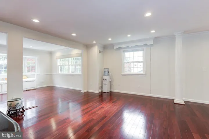 1348 Macbeth St, Mclean, Virginia 22102