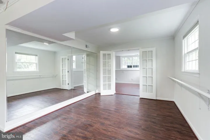 1348 Macbeth St, Mclean, Virginia 22102