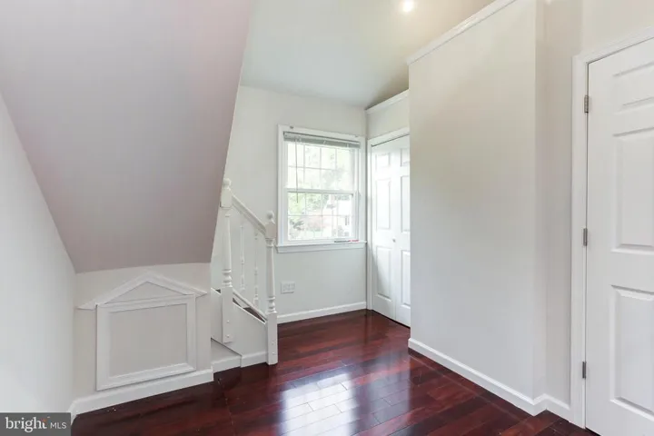 1348 Macbeth St, Mclean, Virginia 22102
