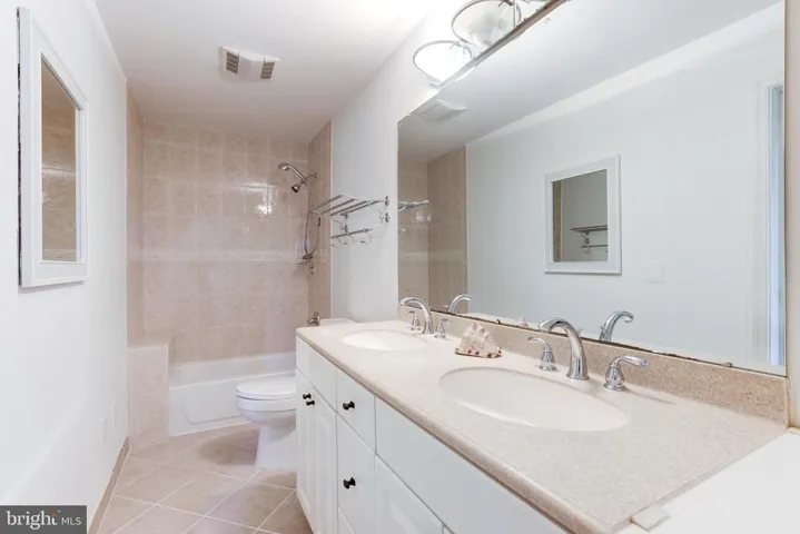 1348 Macbeth St, Mclean, Virginia 22102