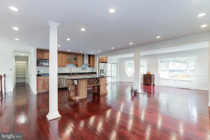 1348 Macbeth St, Mclean, Virginia 22102