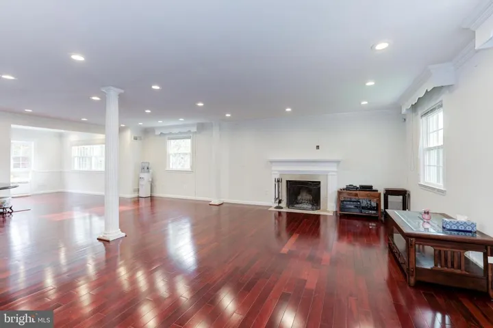 1348 Macbeth St, Mclean, Virginia 22102