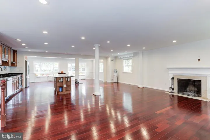 1348 Macbeth St, Mclean, Virginia 22102