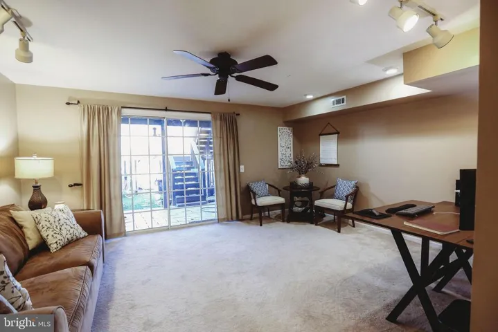 7214 Parsons Ct, Alexandria, Virginia 22306