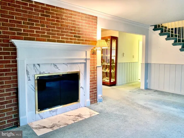 2004 Prices Ln, Alexandria, Virginia 22308