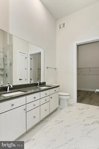 1761 Old Meadow Rd #121, Mclean, Virginia 22102